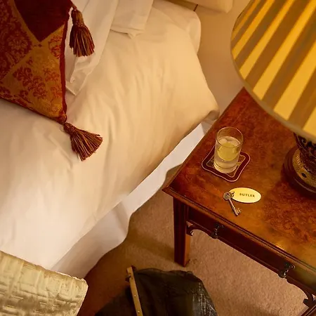 Hack And Spade Bed & Breakfast